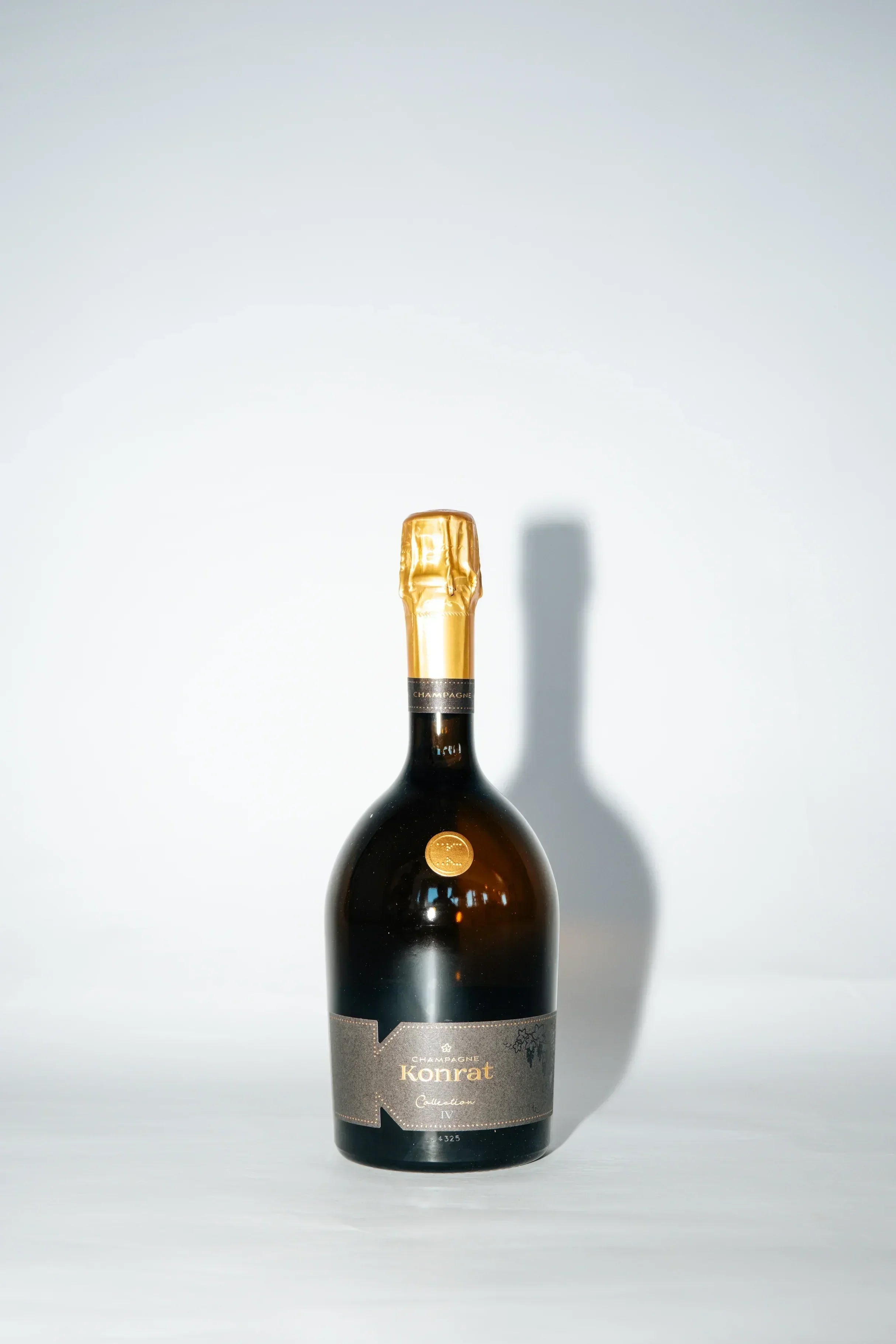 Konrat | Collection IV | Brut